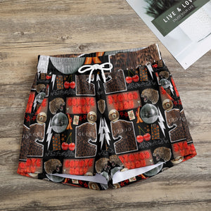 Coyote ugly collage Shorts