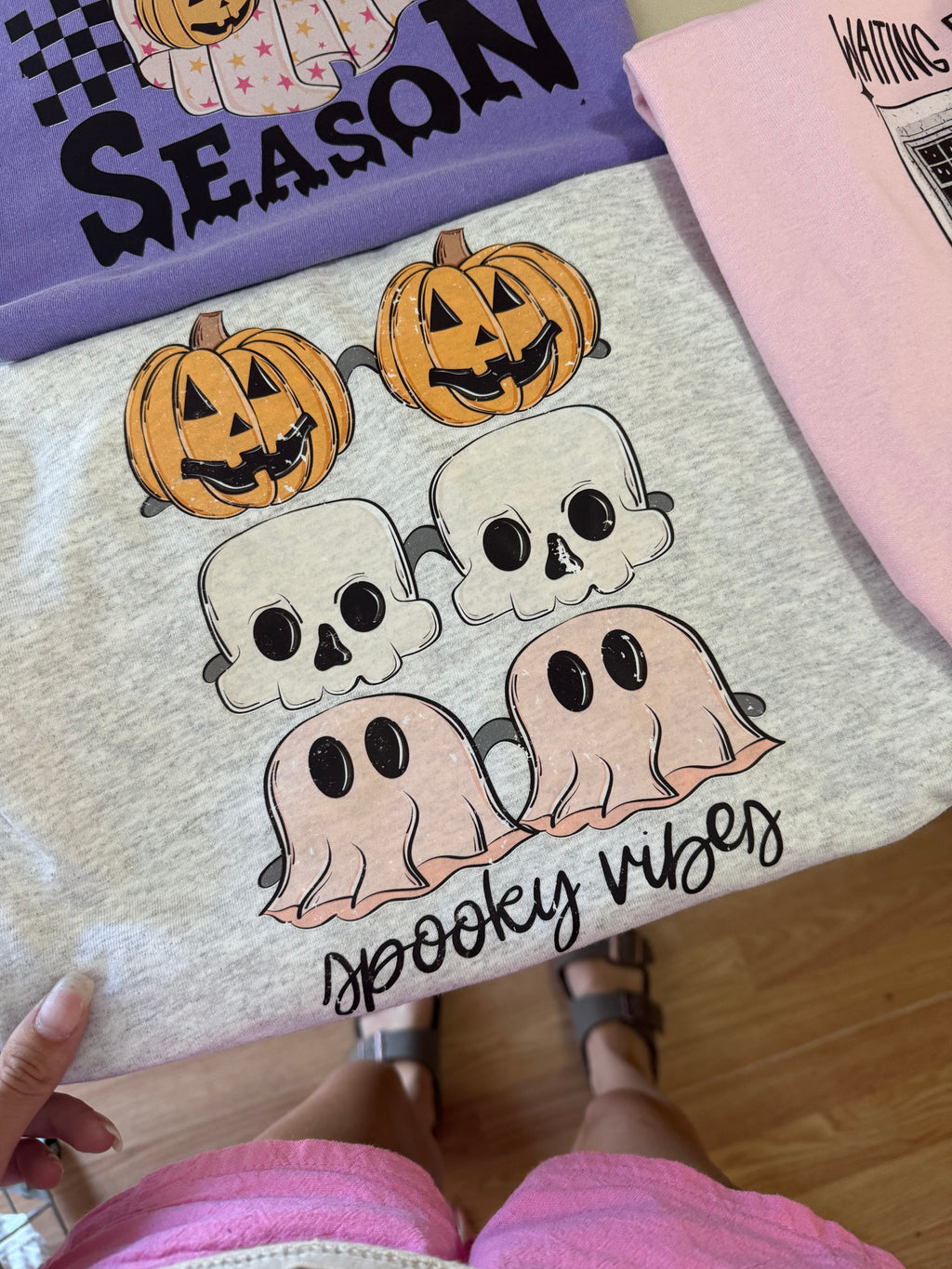 Spooky vibes sunnies tee & sweatshirt