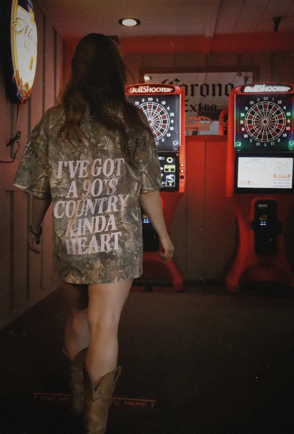 90s country kinda heart camo tee