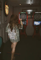 90s country kinda heart camo tee