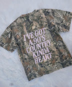90s country kinda heart camo tee