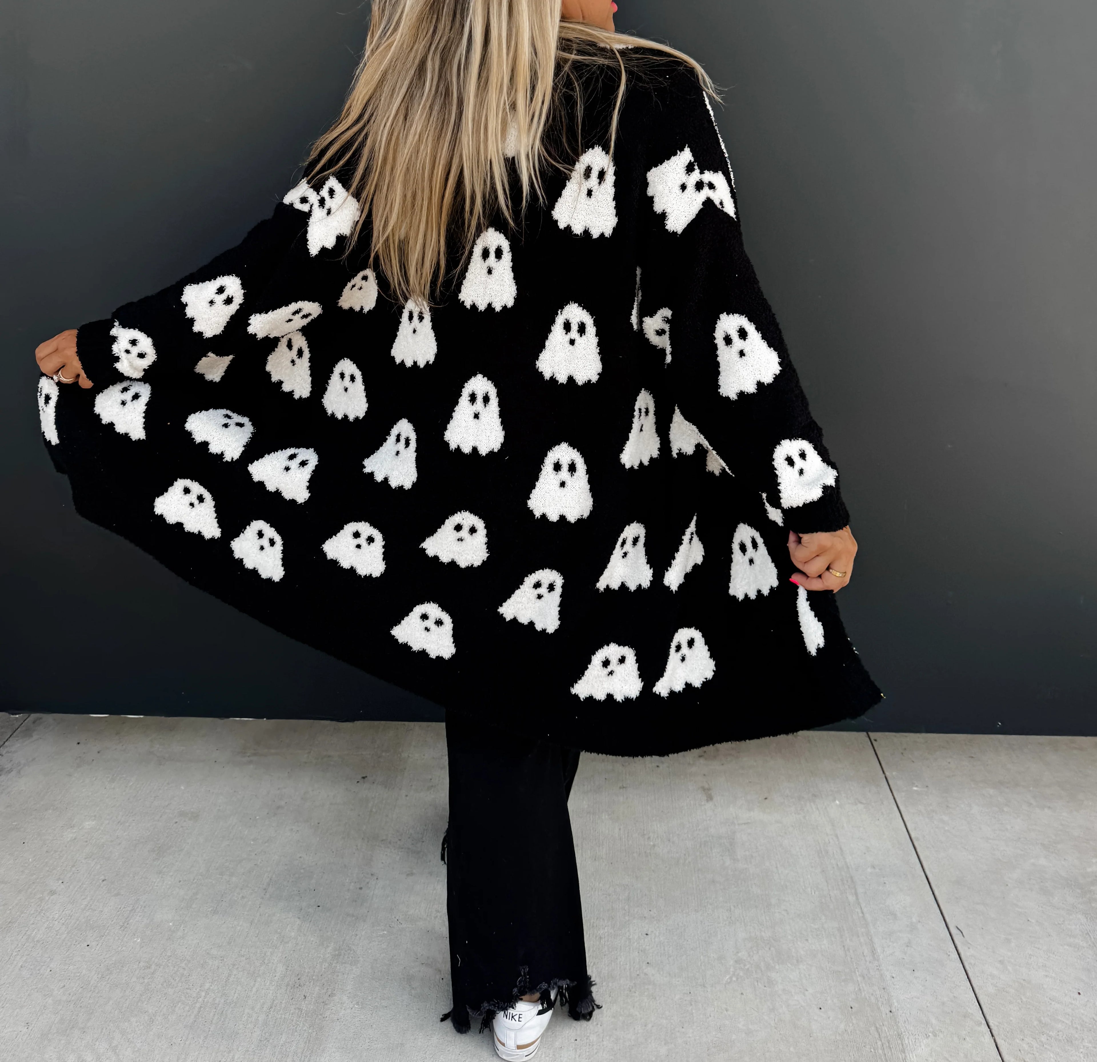 PREORDER-GHOST REVERSIBLE CLOUD
CARDIGAN ETA / first week of oct