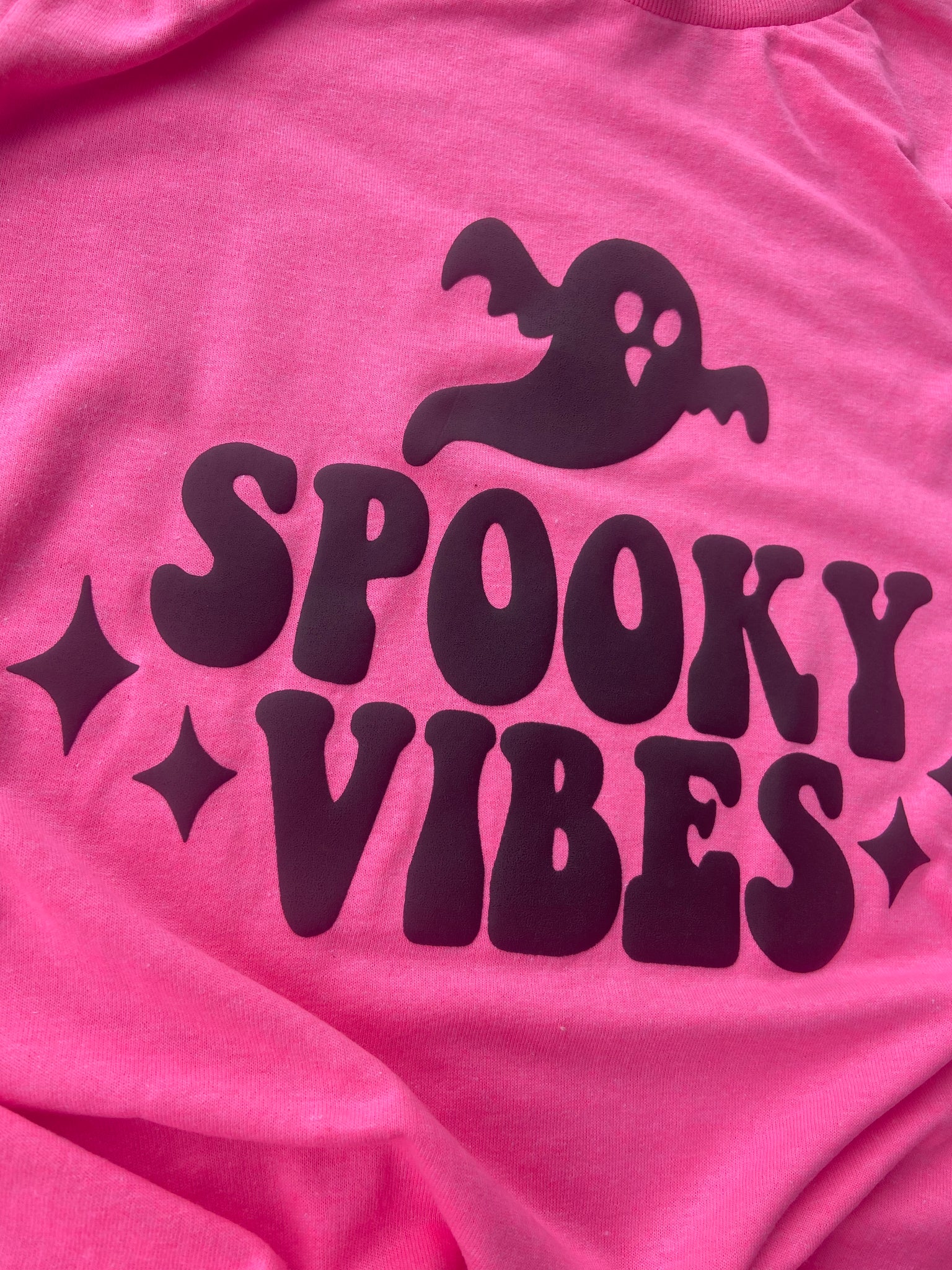 Spooky vibes hot pink puff tee